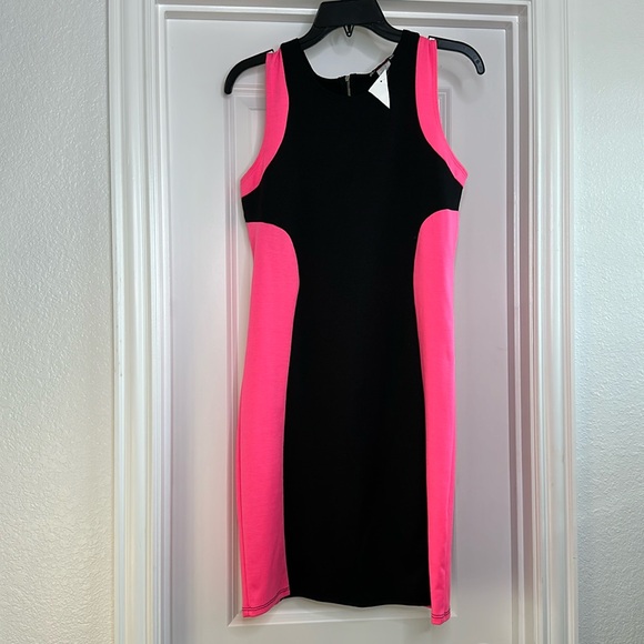 NWT! Hot pink and black dress with stretch Size Large - Picture 1 of 3